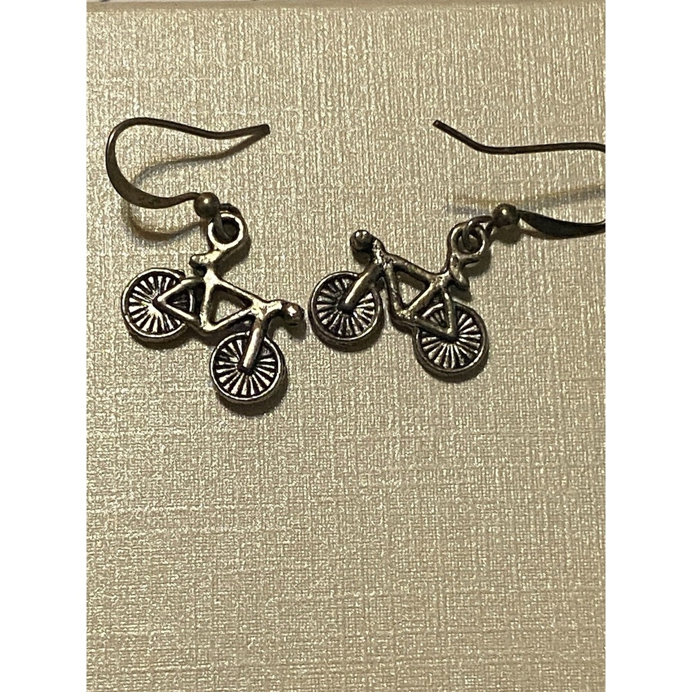 Bicycle Pierced Earrings‎ Dangle Drop Silvertone Pedal Bike W/Backs Jewelry NWOT - Picture 3 of 3
